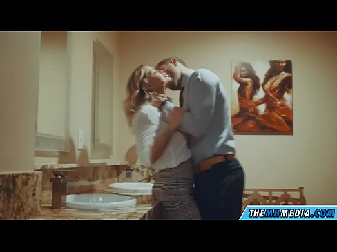 ❤️ Når en barmfagre blondine forfører deg på et offentlig toalett ❤ Sex ved no.pornofilmtv.ru ❌❤